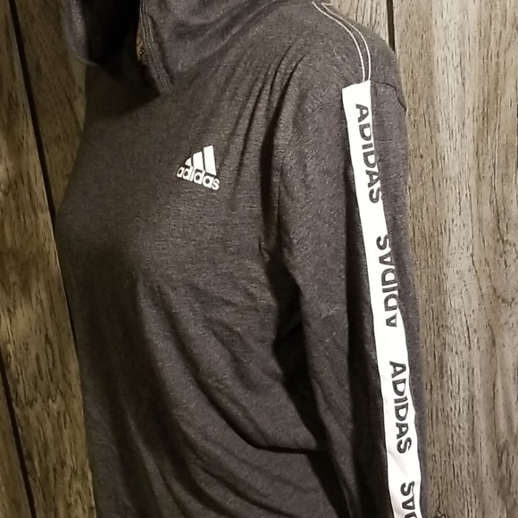 adidas Tops - New- long sleeve Addidas hoodie